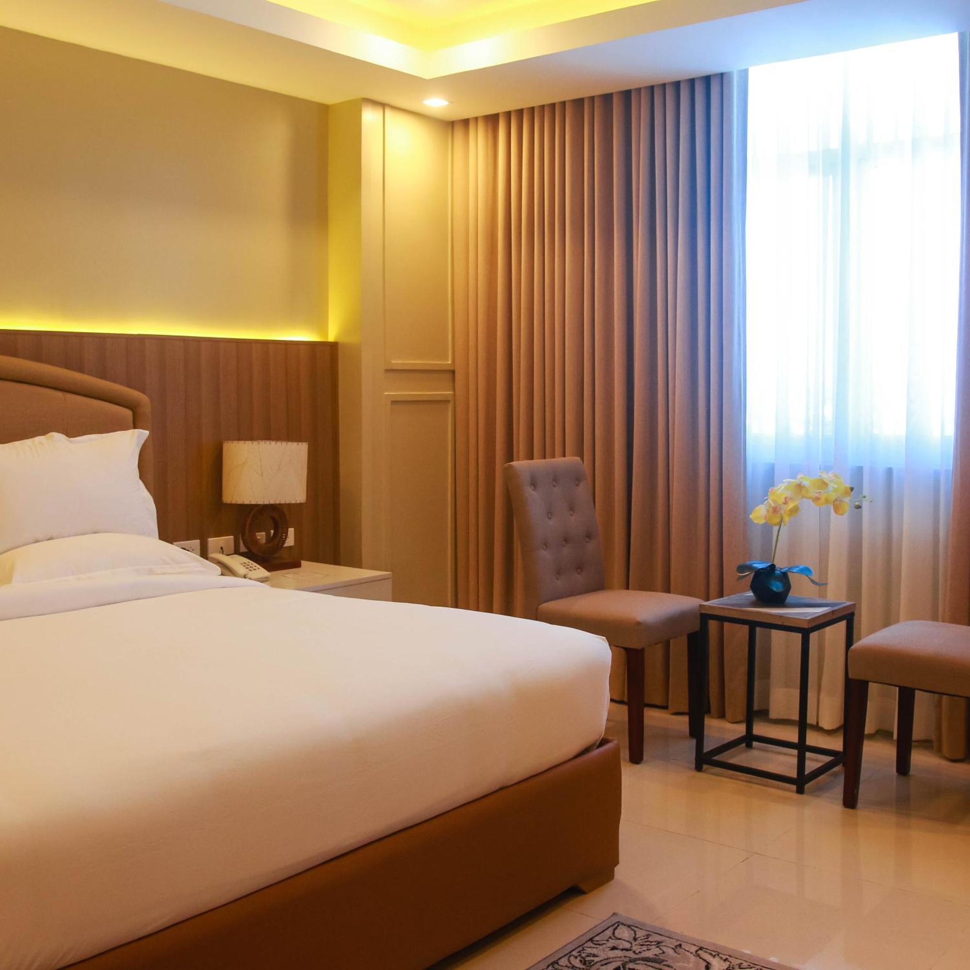 Iloilo Gateway Hotel And Suites Pavia Dış mekan fotoğraf