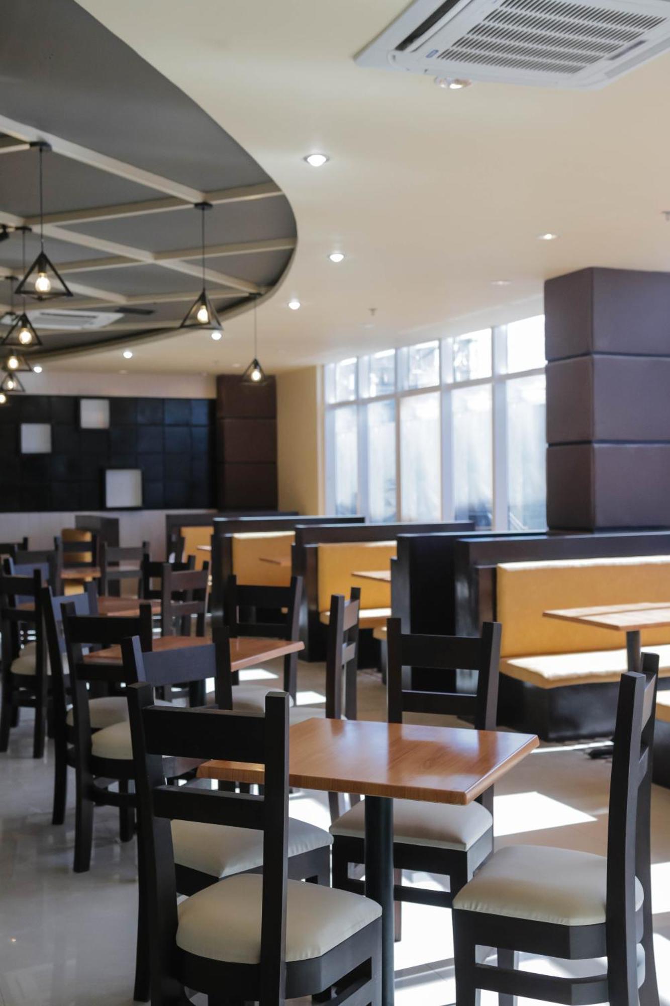 Iloilo Gateway Hotel And Suites Pavia Dış mekan fotoğraf