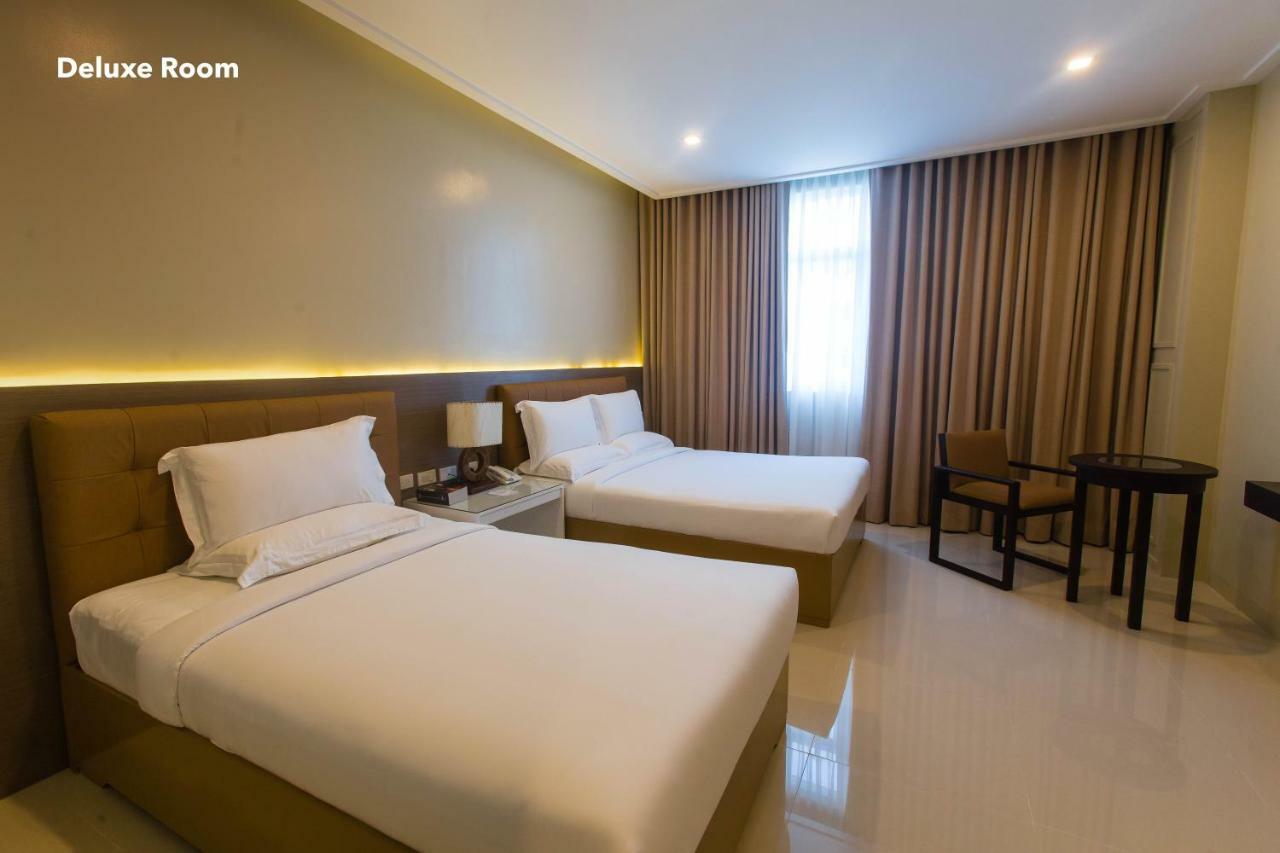 Iloilo Gateway Hotel And Suites Pavia Dış mekan fotoğraf